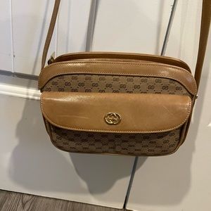 Authentic Gucci, micro G, camera bag. Very good condition.